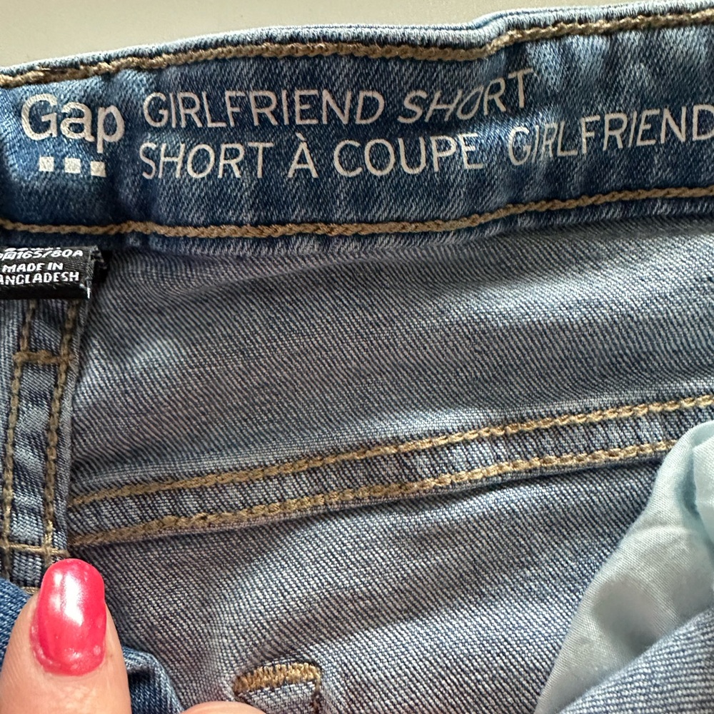 GAP Girlfriend Short - Picture 3 of 3